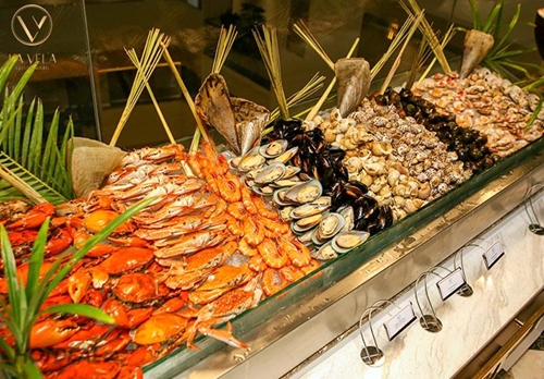Đại tiệc hải sản cao cấp với view 360 độ Sài Gòn hoa lệ tại Khách sạn 5 sao La Vela