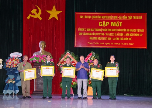 Vun đắp thêm tình hữu nghị Việt Nam - Lào