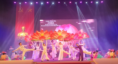 Kỷ niệm 45 năm thành lập Trường Trung cấp văn hóa nghệ thuật Thừa Thiên Huế