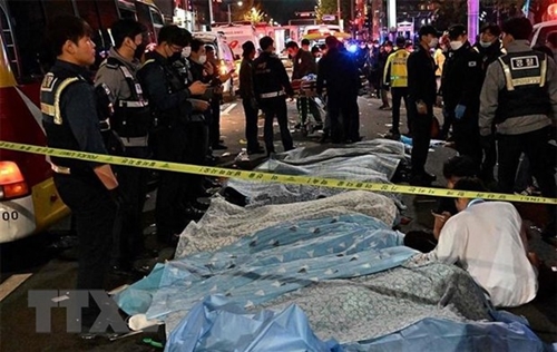 Vụ giẫm đạp kinh hoàng ở Seoul Ít nhất 146 người đã thiệt mạng