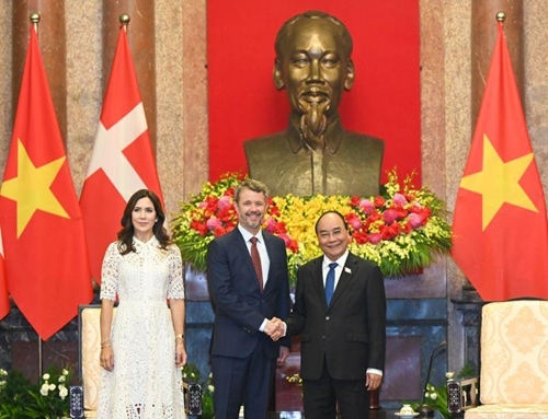 Chủ tịch nước Nguyễn Xuân Phúc tiếp Thái tử kế vị Đan Mạch Frederik