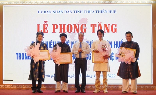 4 cá nhân được phong tặng danh hiệu Nghệ nhân Thừa Thiên Huế lĩnh vực nghề thủ công mỹ nghệ