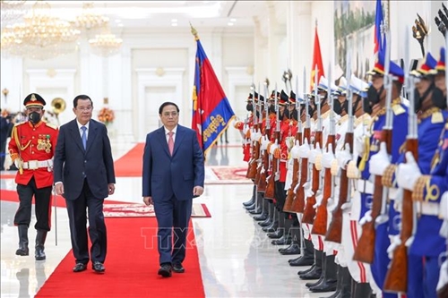 Thủ tướng Phạm Minh Chính hội đàm với Thủ tướng Campuchia