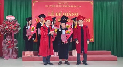 Học viện Hành chính Quốc gia trao 108 bằng thạc sĩ cho học viên