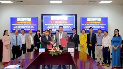 Cooperation Agreement to apply AI in Hue Central Hospital healthcare system