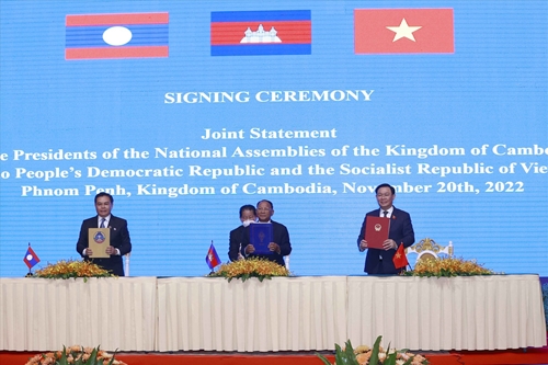 Việt Nam, Lào, Campuchia nhất trí thành lập Hội nghị Cấp cao Quốc hội Campuchia, Lào và Việt Nam