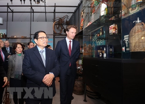 Thủ tướng Phạm Minh Chính đối thoại với doanh nghiệp hàng đầu Hà Lan