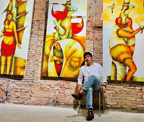 Artist Le Minh Phong’s painting exhibition in Ho Chi Minh City