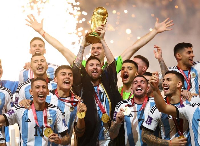 Khám phá hình ảnh World Cup 2022 Argentina để hòa mình vào bầu không khí sôi động của giải đấu bóng đá lớn nhất hành tinh. Cùng đắm mình trong những khoảnh khắc đầy cảm xúc và kích thích tại giải đấu thể thao đỉnh cao này.