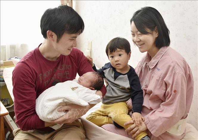 Thủ tục xin trợ cấp sinh con 42 man tại Nhật  Tự học tiếng Nhật online