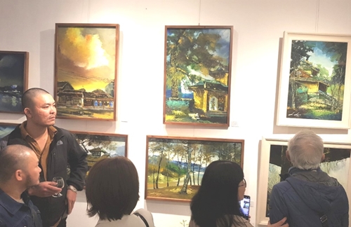 “Direct paintings of Hue” Exhibition by six painters