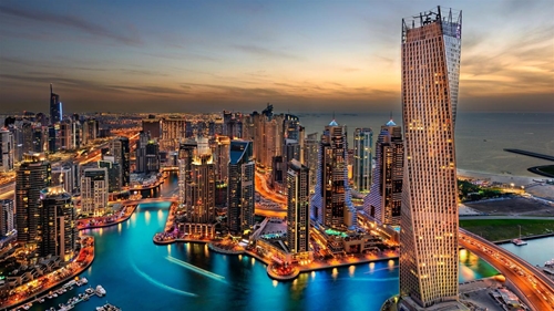 Dubai đình chỉ thuế rượu để thúc đẩy du lịch