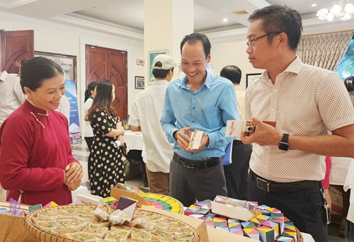Supporting the digital transformation for businesses in Hue Starting from small actions