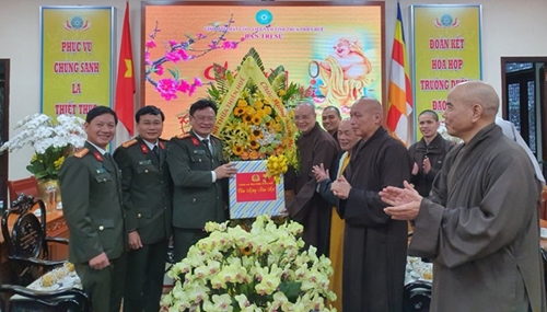 Công an tỉnh chúc tết Ban Trị sự Giáo hội Phật giáo Việt Nam tỉnh