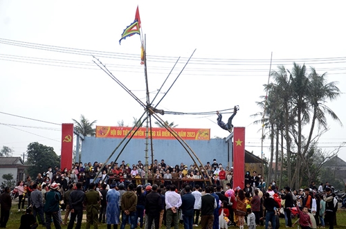 Exciting traditional Fairy Swing Festival in Dien Hoa Commune