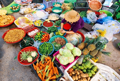 Đặc sắc chợ phiên vùng biển Quảng Điền