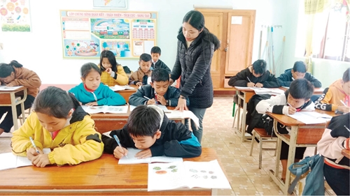 Xây dựng môi trường tiếng Việt cho học sinh dân tộc thiểu số