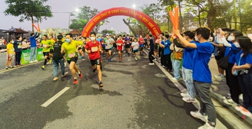 Giải chạy “Hue Jogging- Cùng chạy vì cộng đồng” lần thứ 3 diễn ra vào sáng 5 2