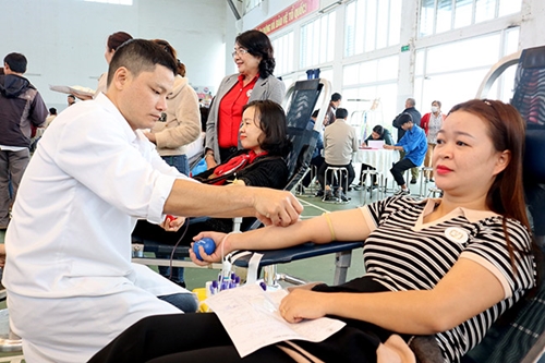 Phong Điền Hơn 500 người tham gia hiến máu tình nguyện