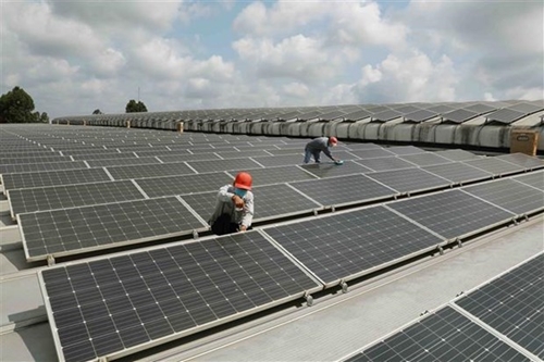 Phát triển năng lượng Mặt Trời và gió giúp EU tiết kiệm 12 tỷ euro